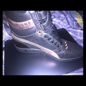 Ladies high top puma sneak